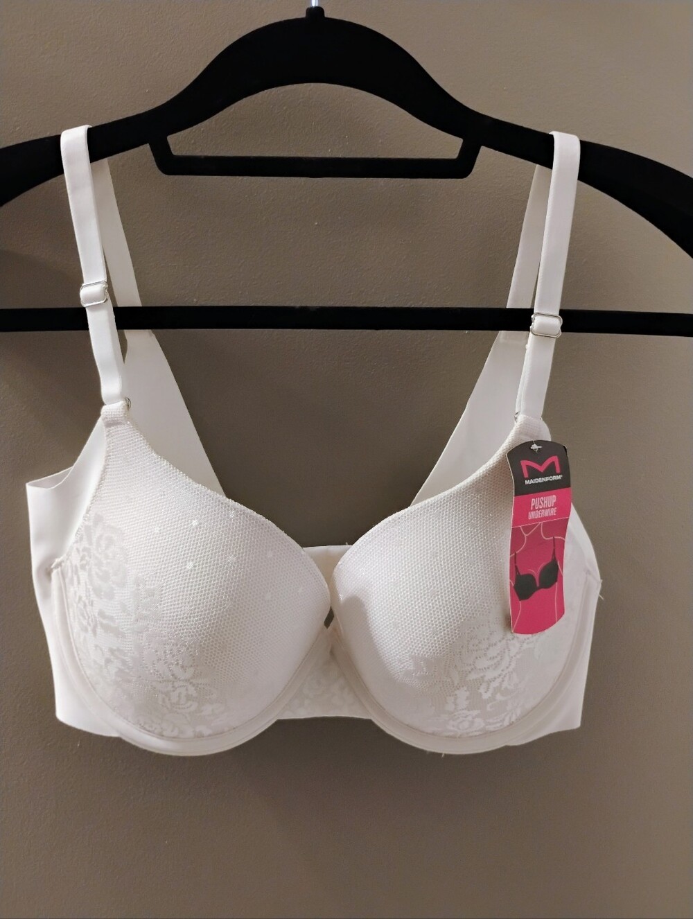 NWT $48  Maidenform White 38B Pushup Underwire Bra